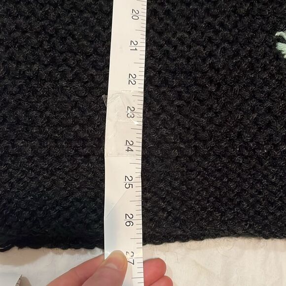 Black Hand Knit Carreau Floral Chunky Sweater - Picture 4 of 7